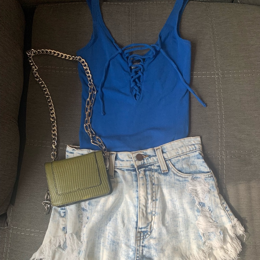 Top shop bodysuit & distressed jean shorts